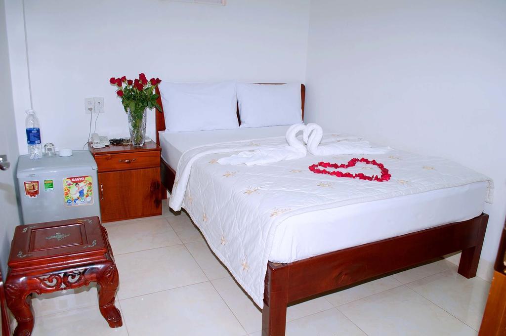 Phuong Hoa Nha Trang Hotel Esterno foto